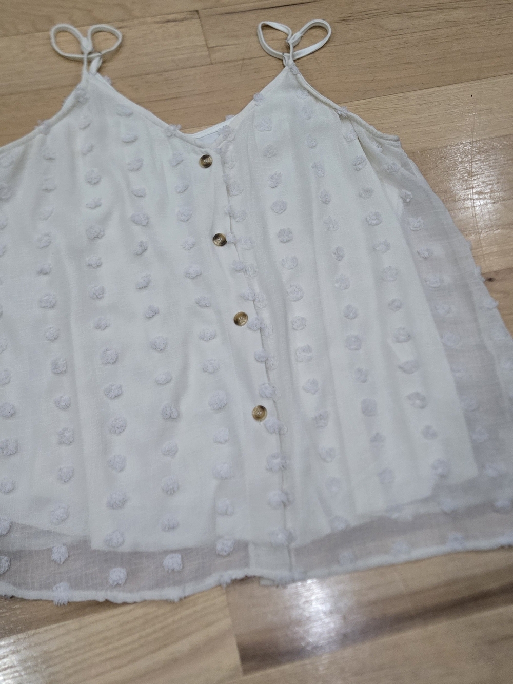 White V Neck Button Front Sleeveless Top - Picture 5 of 11